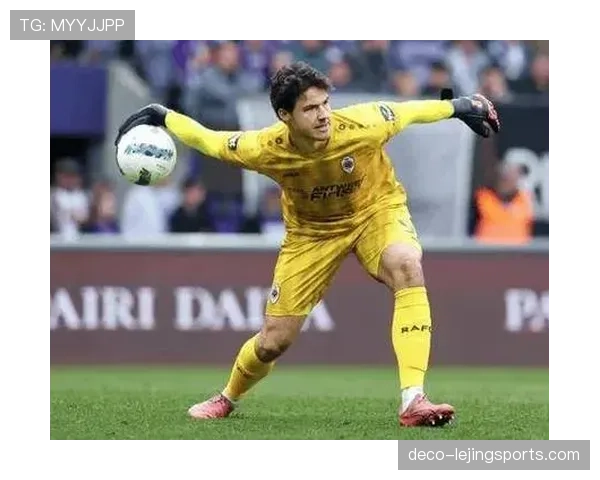 库尔图瓦禁区统治力与高球处理能力分析