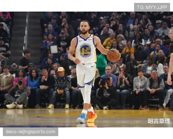 库里投篮选择更精准 三分命中率高于上赛季提升球队进攻效率