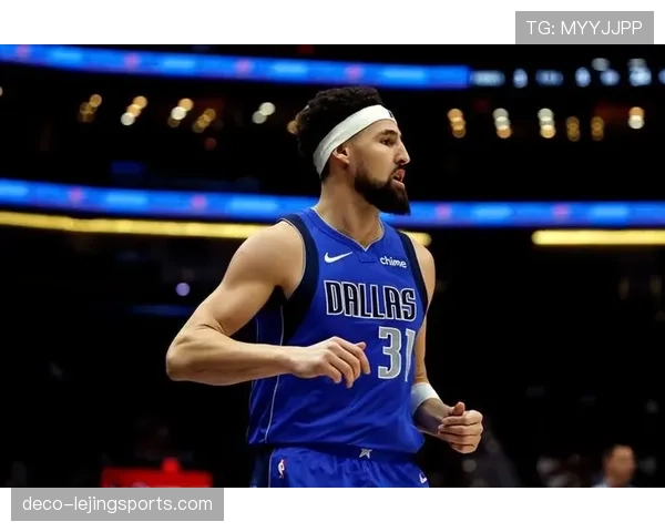 克莱·汤普森三分出手频次提升拉开空间，助勇士进攻效率显著改观